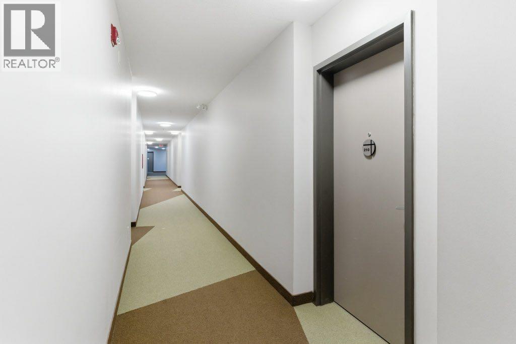 210, 69 Springborough Court Sw, Calgary, Alberta  T3H 5V5 - Photo 3 - A2288023