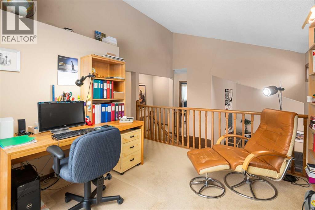 124 Strathbury Circle Sw, Calgary, Alberta  T3H 1P9 - Photo 23 - A2289958