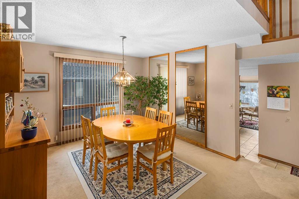 124 Strathbury Circle Sw, Calgary, Alberta  T3H 1P9 - Photo 8 - A2289958