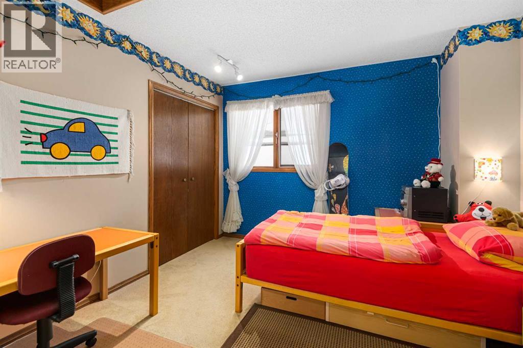 124 Strathbury Circle Sw, Calgary, Alberta  T3H 1P9 - Photo 20 - A2289958