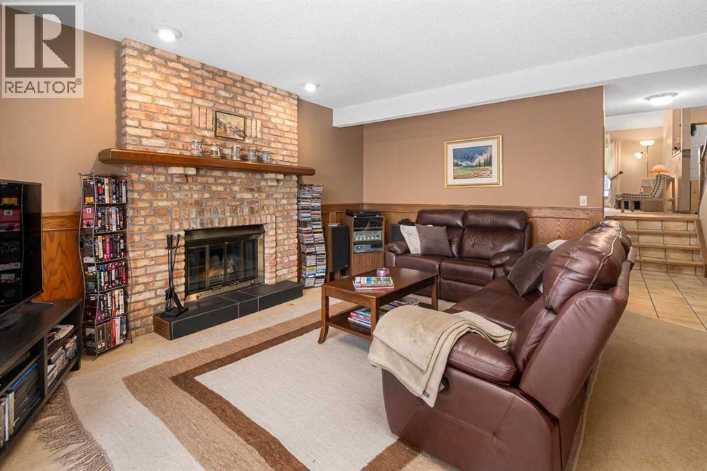 124 Strathbury Circle Sw, Calgary, Alberta  T3H 1P9 - Photo 15 - A2289958