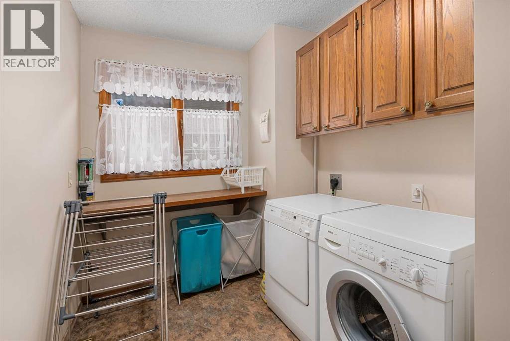 124 Strathbury Circle Sw, Calgary, Alberta  T3H 1P9 - Photo 16 - A2289958