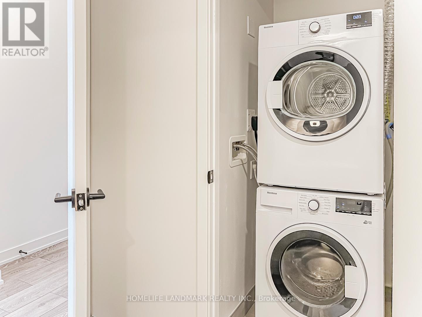 1703 - 108 Peter Street, Toronto, Ontario  M5V 0W2 - Photo 18 - C12849900