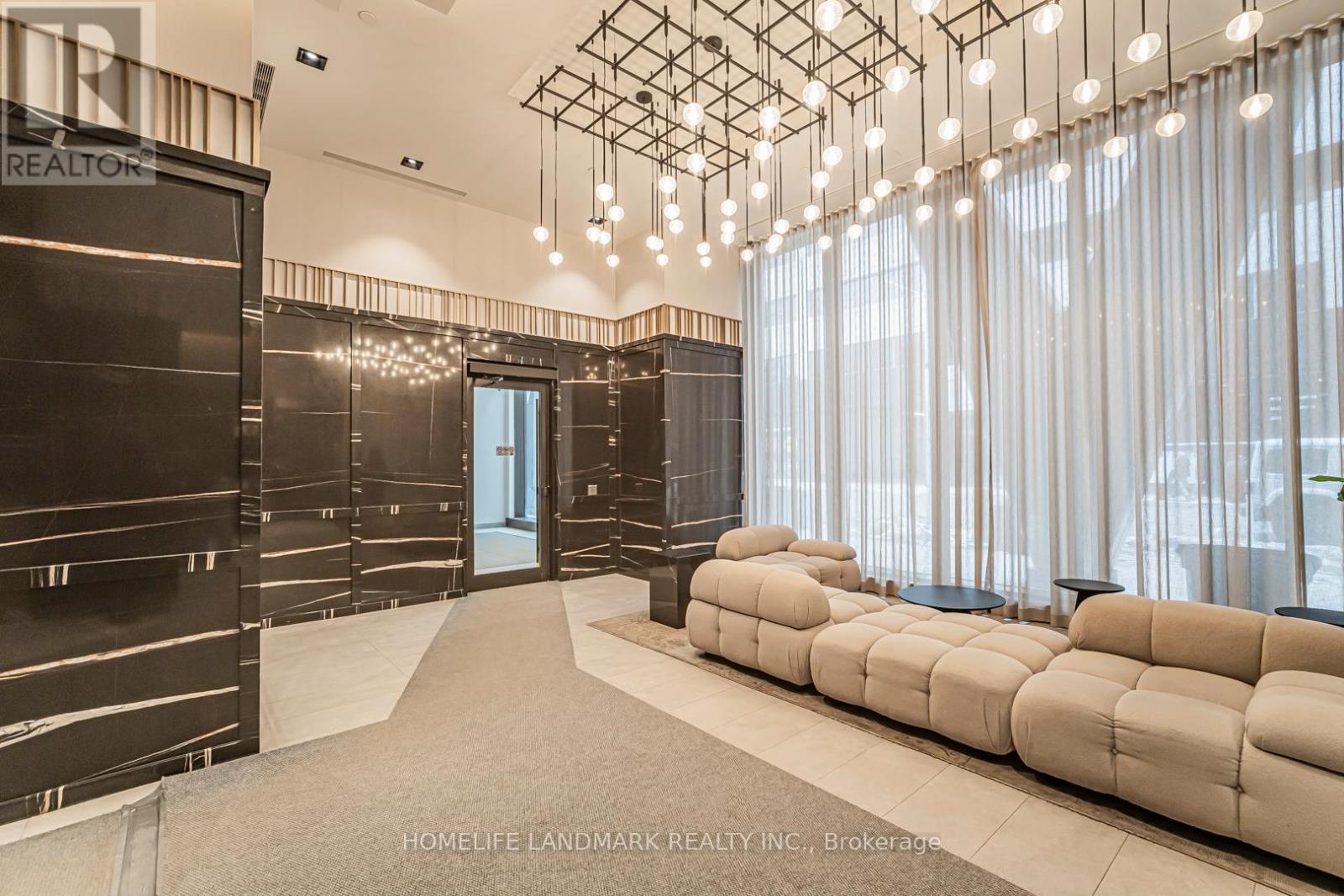 1703 - 108 Peter Street, Toronto, Ontario  M5V 0W2 - Photo 3 - C12849900