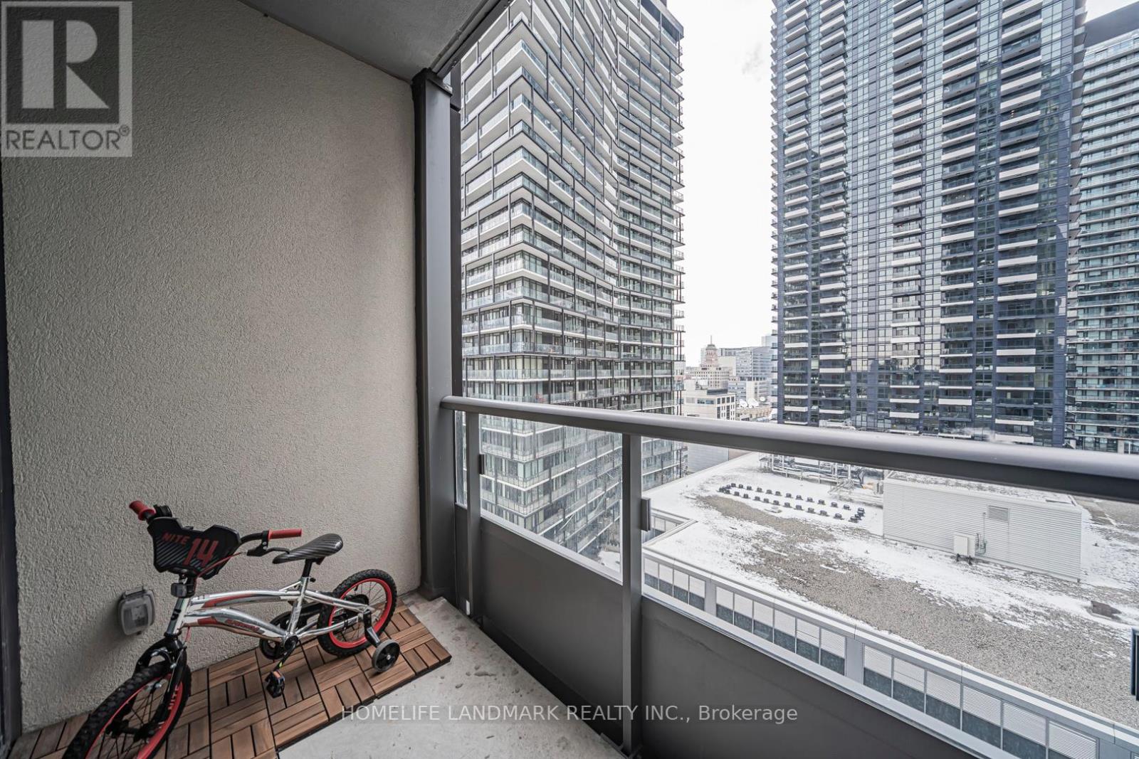 1703 - 108 Peter Street, Toronto, Ontario  M5V 0W2 - Photo 37 - C12849900