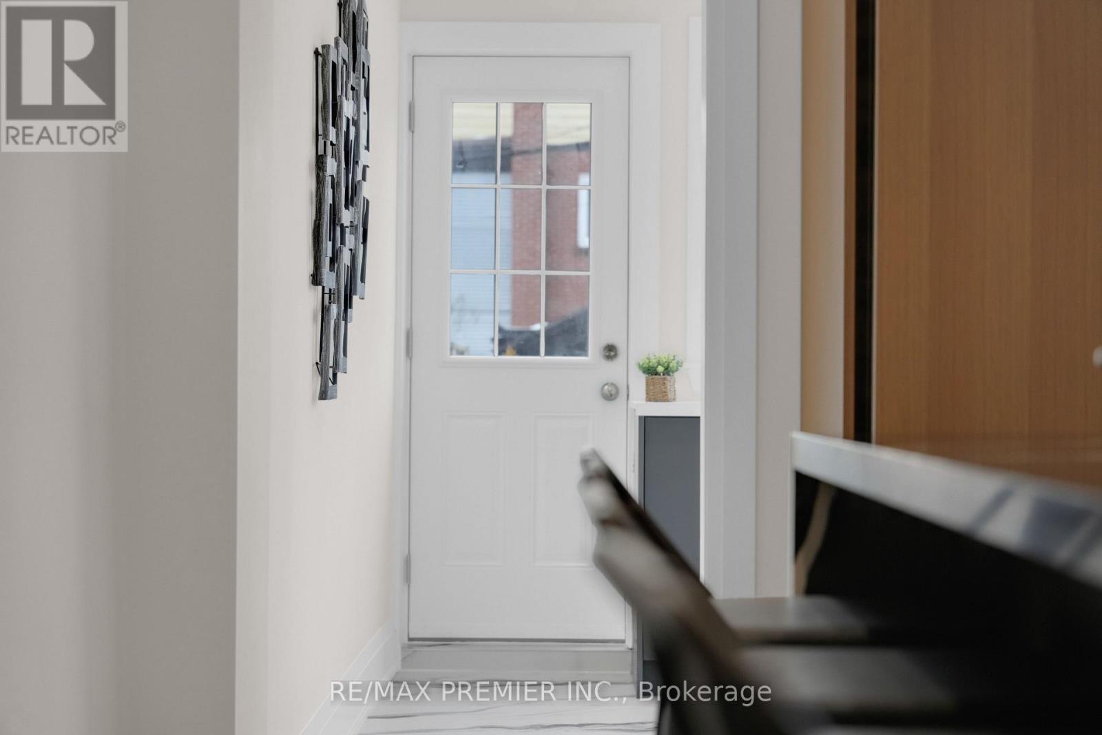 388 Crawford Street, Toronto, Ontario  M6J 2V9 - Photo 17 - C12849982