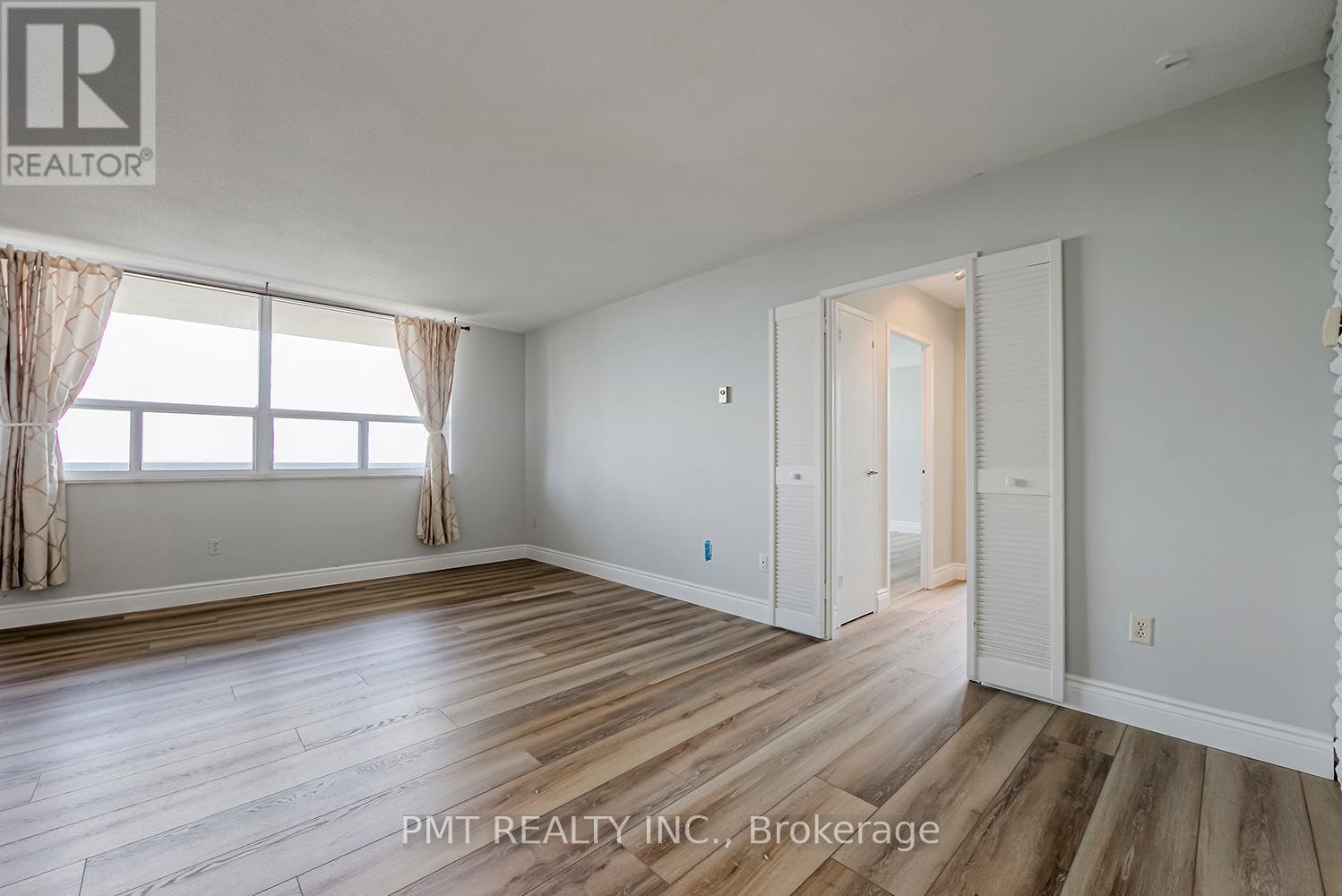 2802 - 40 Homewood Avenue, Toronto, Ontario  M4Y 2K2 - Photo 14 - C12849992