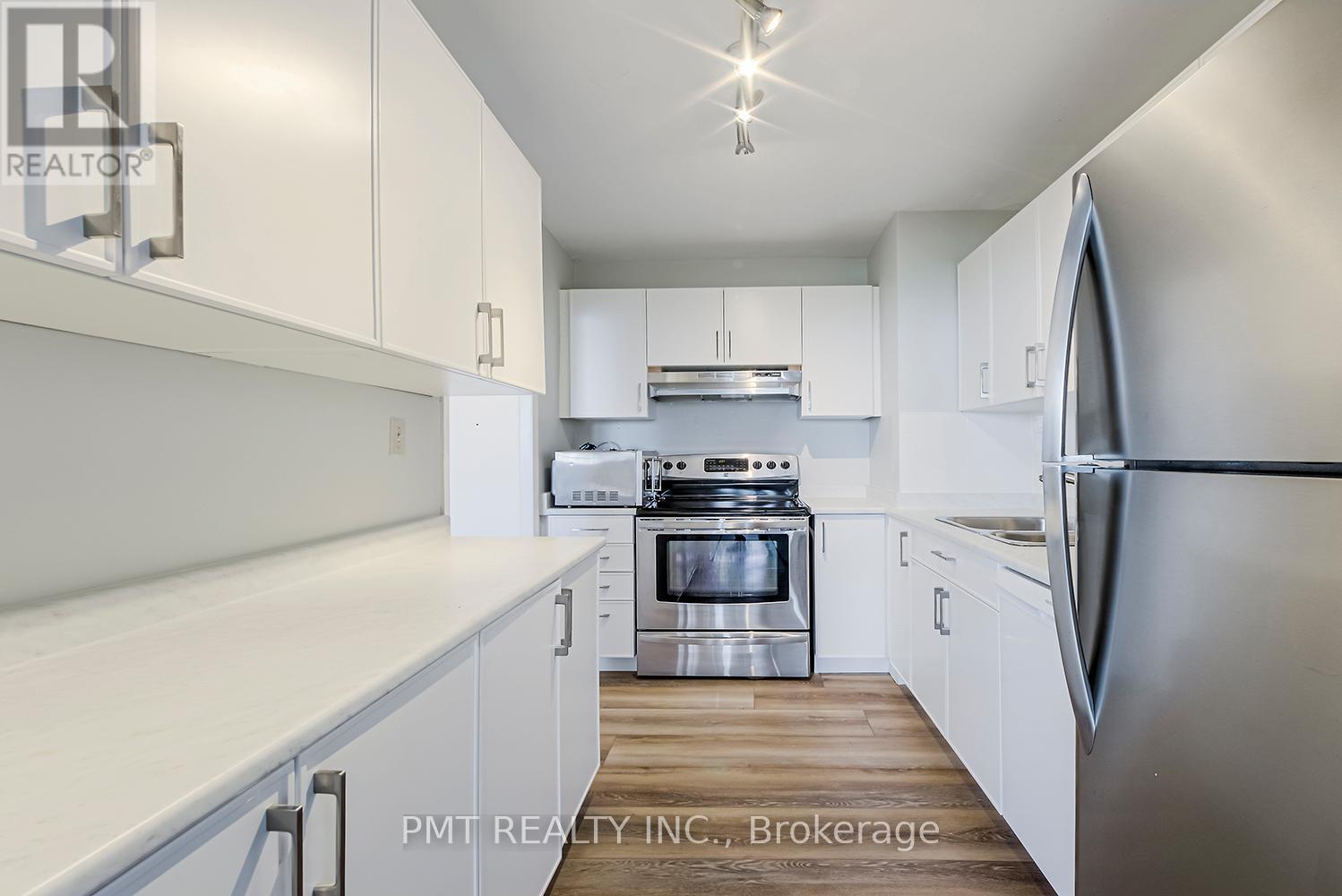 2802 - 40 Homewood Avenue, Toronto, Ontario  M4Y 2K2 - Photo 5 - C12849992