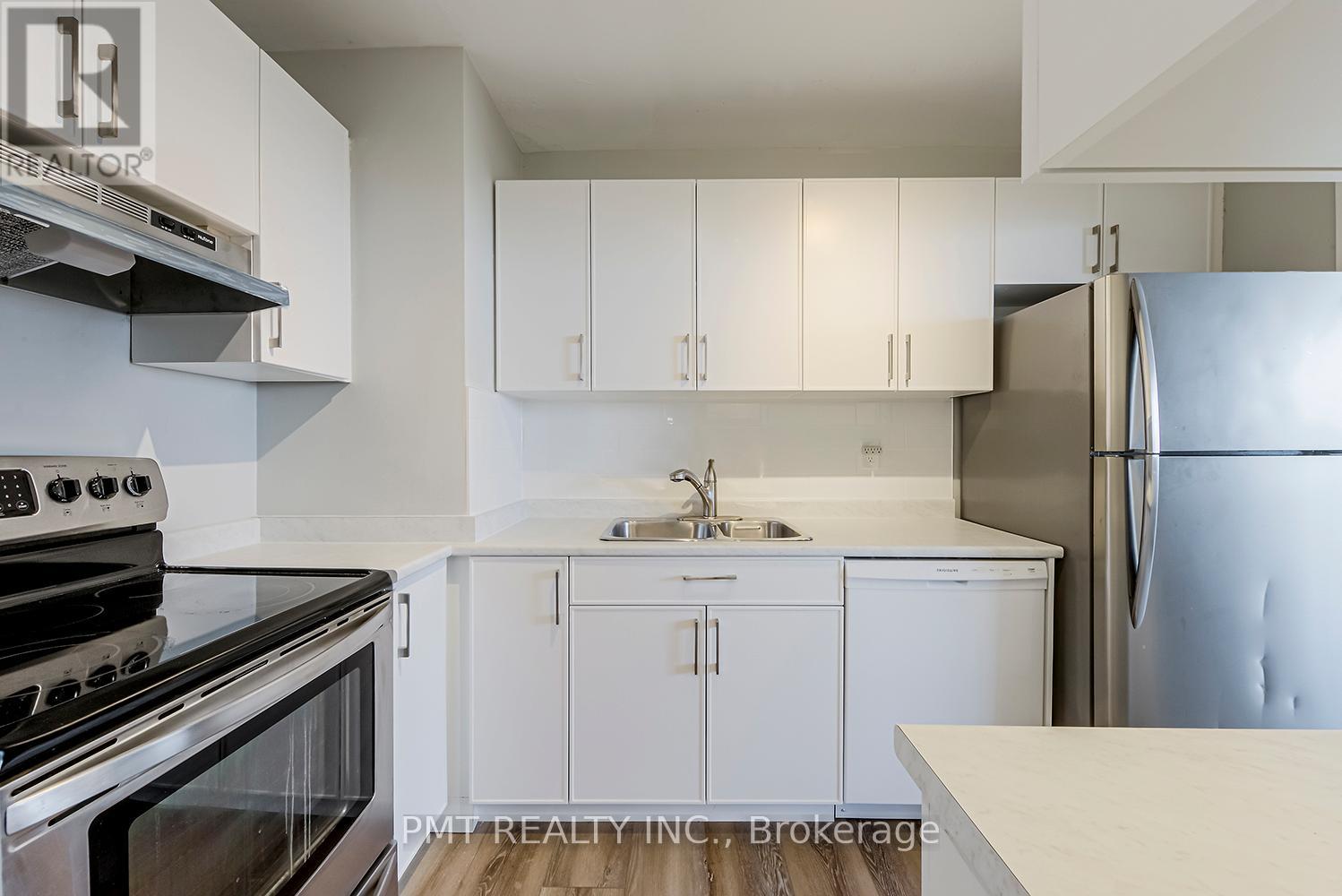 2802 - 40 Homewood Avenue, Toronto, Ontario  M4Y 2K2 - Photo 6 - C12849992