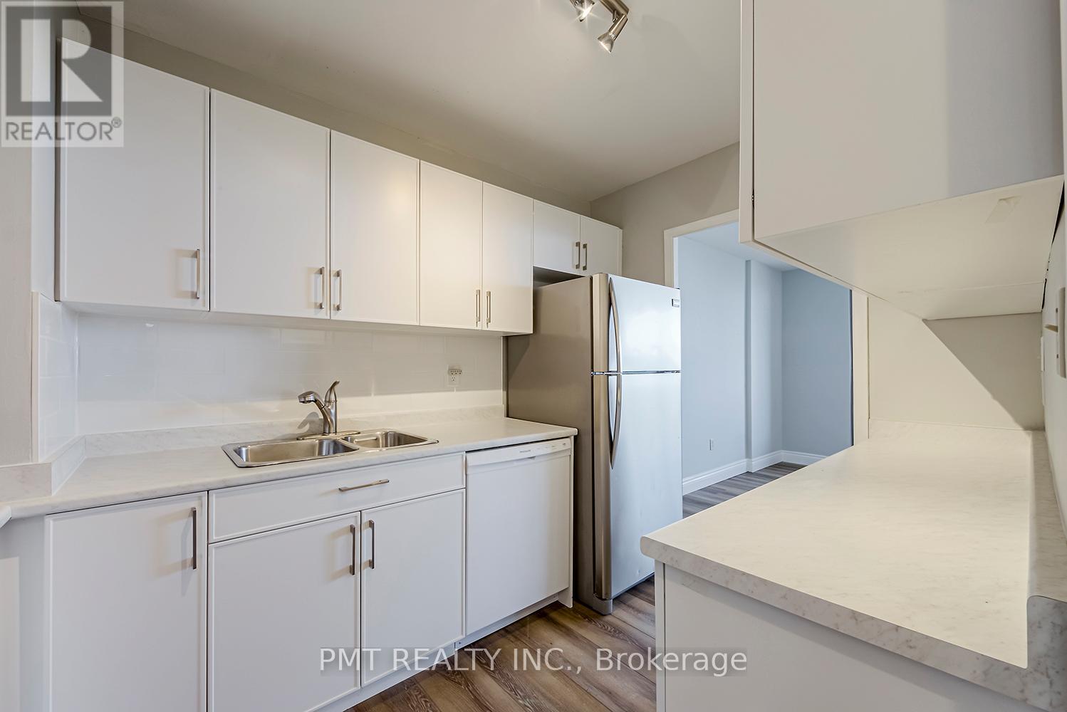 2802 - 40 Homewood Avenue, Toronto, Ontario  M4Y 2K2 - Photo 7 - C12849992