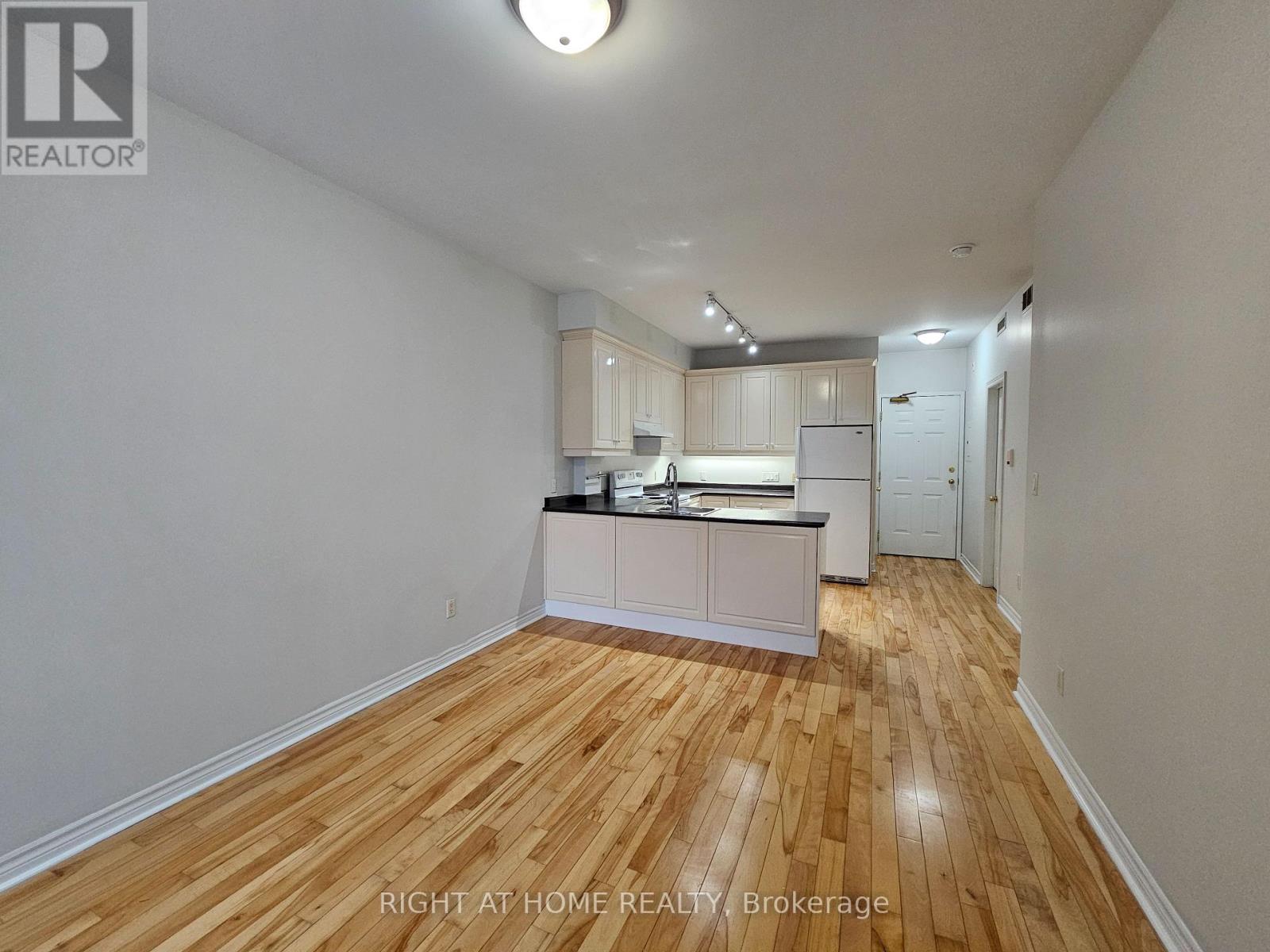 302 - 648a Yonge Street, Toronto, Ontario  M4Y 2A6 - Photo 13 - C12850034