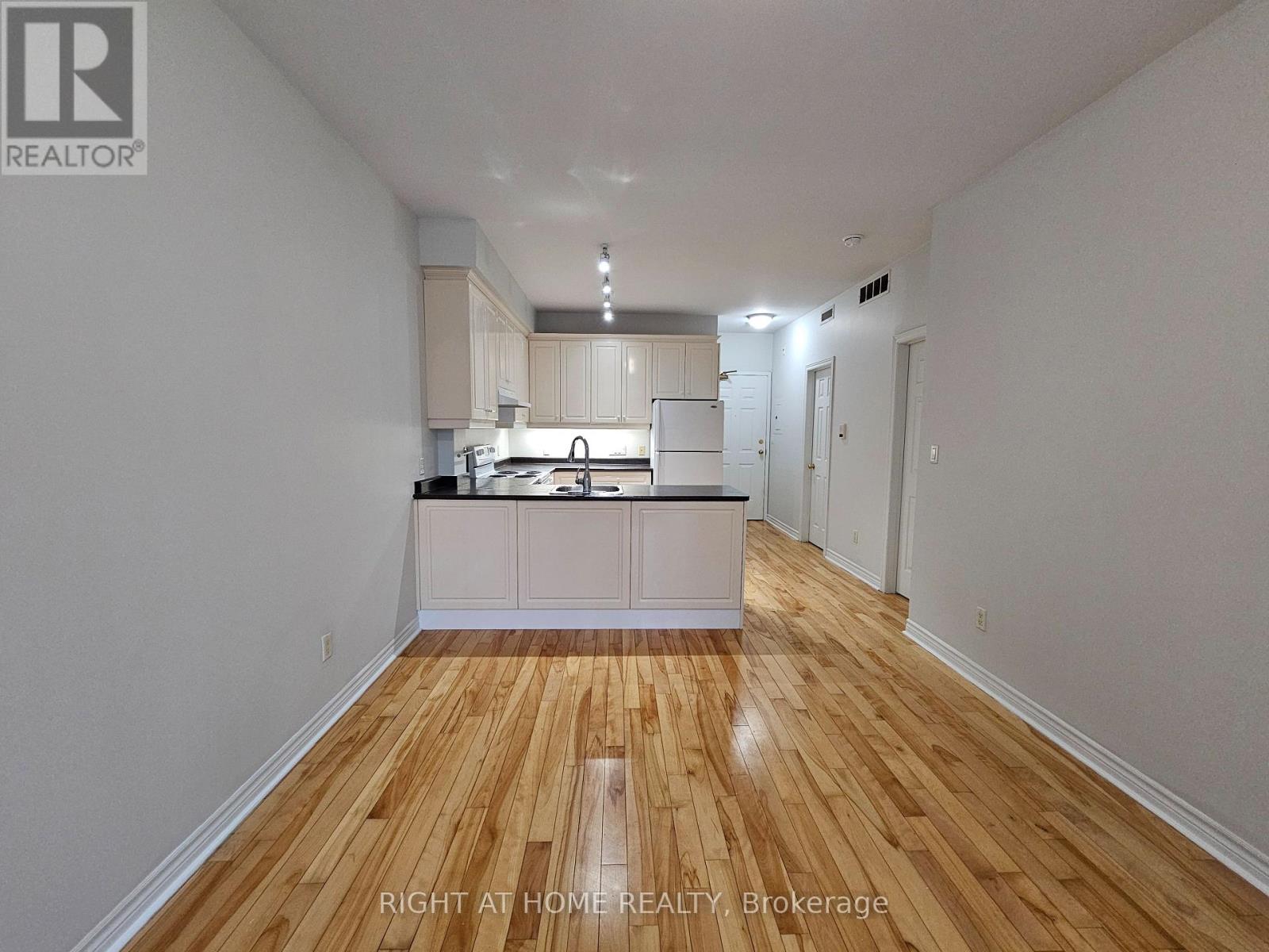 302 - 648a Yonge Street, Toronto, Ontario  M4Y 2A6 - Photo 14 - C12850034