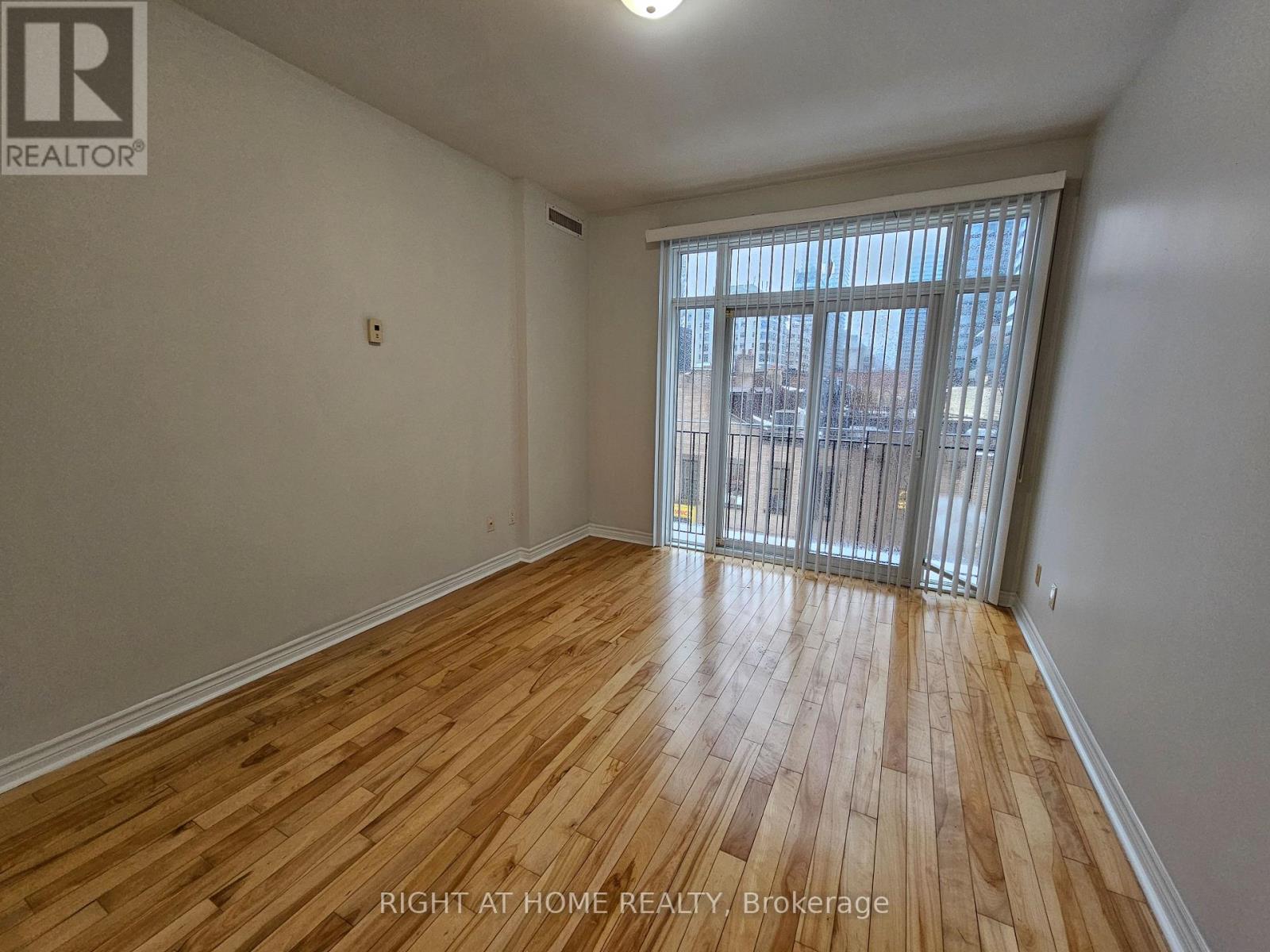 302 - 648a Yonge Street, Toronto, Ontario  M4Y 2A6 - Photo 16 - C12850034