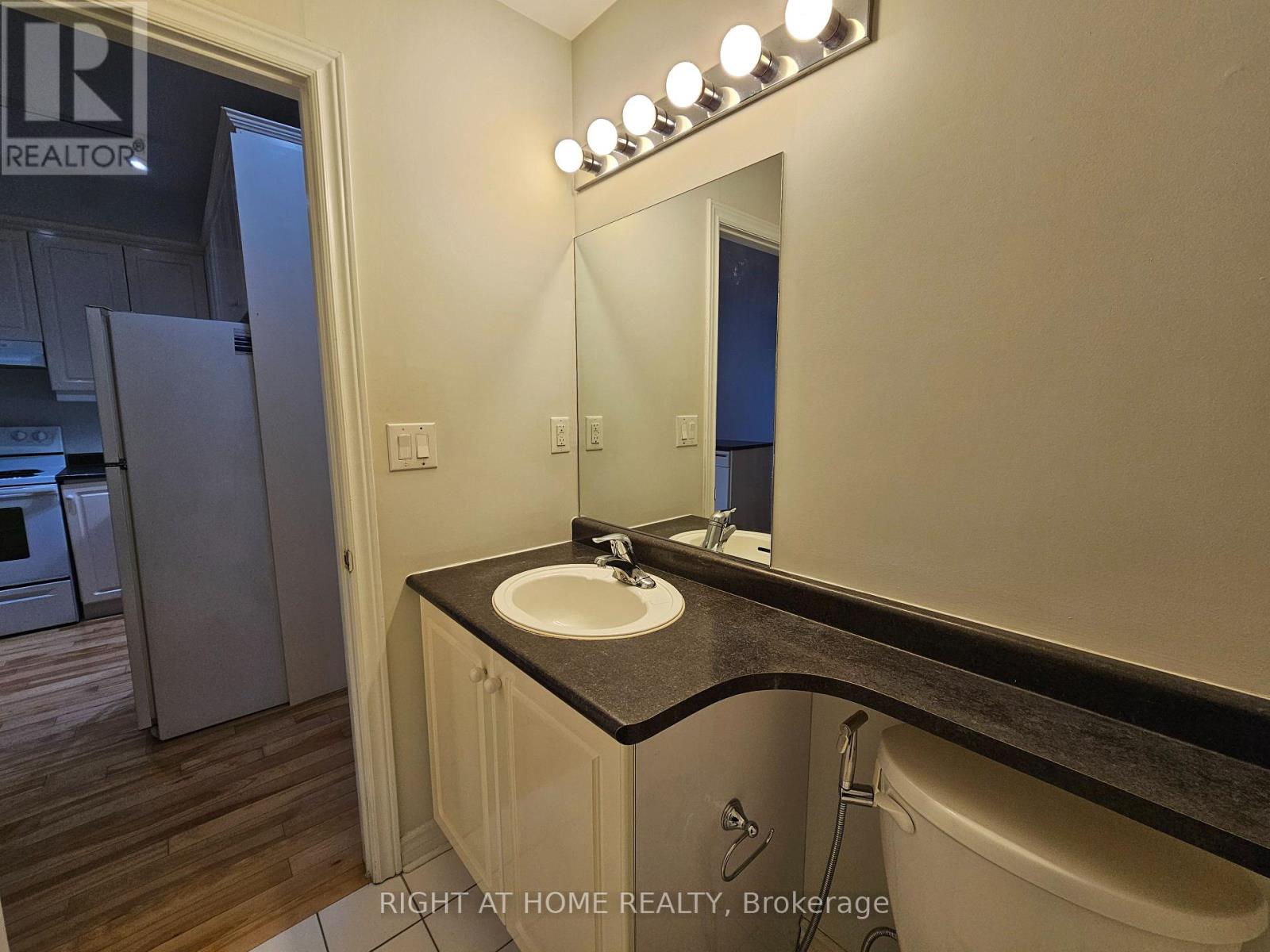 302 - 648a Yonge Street, Toronto, Ontario  M4Y 2A6 - Photo 26 - C12850034