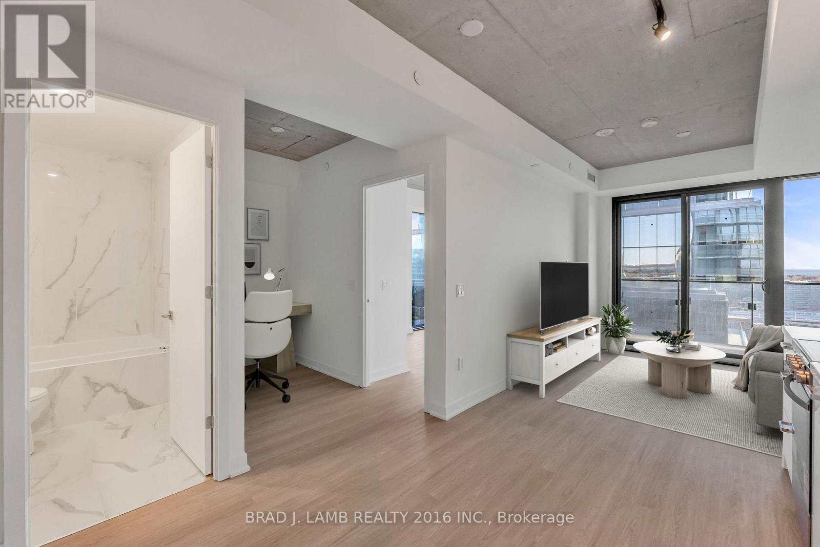 2002 - 284 KING STREET E, Toronto, Ontario