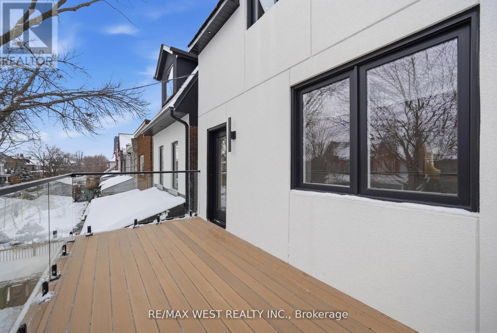 390 St Clarens Avenue, Toronto, Ontario  M6H 3W3 - Photo 19 - C12850086