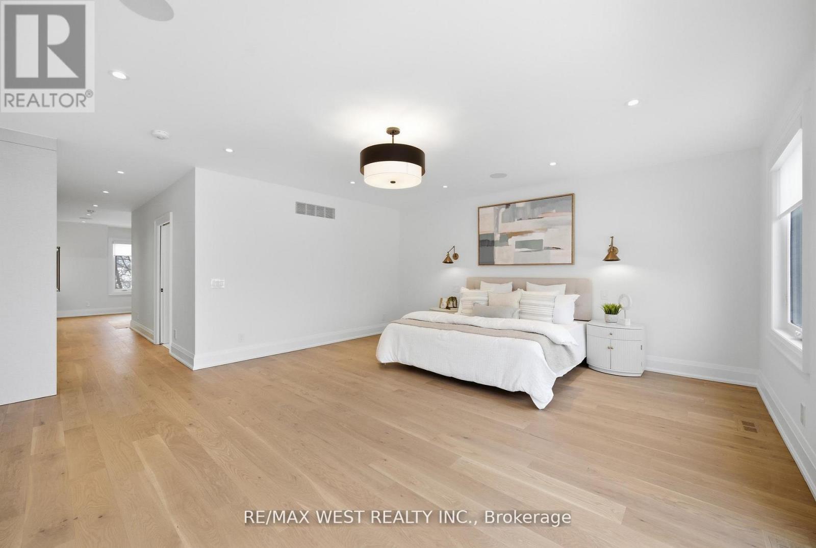 390 St Clarens Avenue, Toronto, Ontario  M6H 3W3 - Photo 21 - C12850086