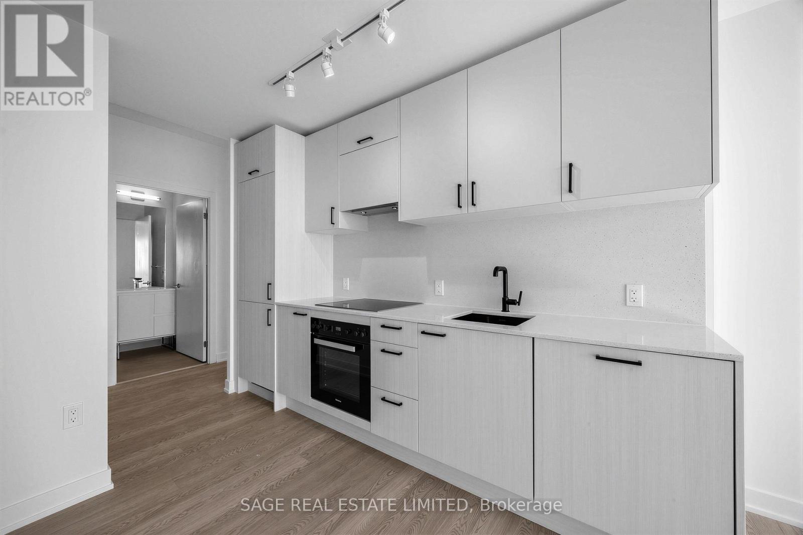 2002 - 1 Quarrington Lane, Toronto, Ontario  M3C 0S4 - Photo 12 - C12850090