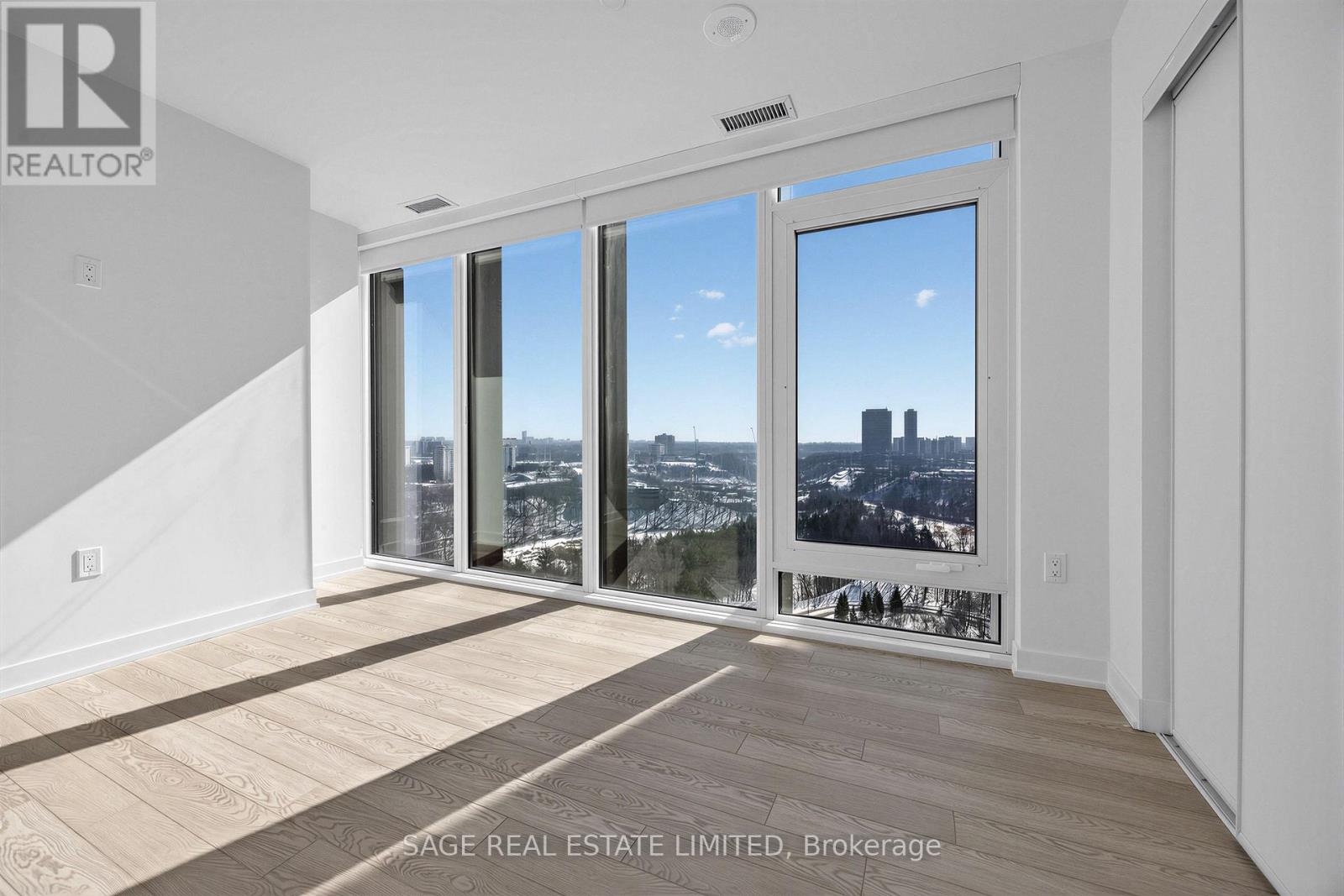 2002 - 1 Quarrington Lane, Toronto, Ontario  M3C 0S4 - Photo 21 - C12850090