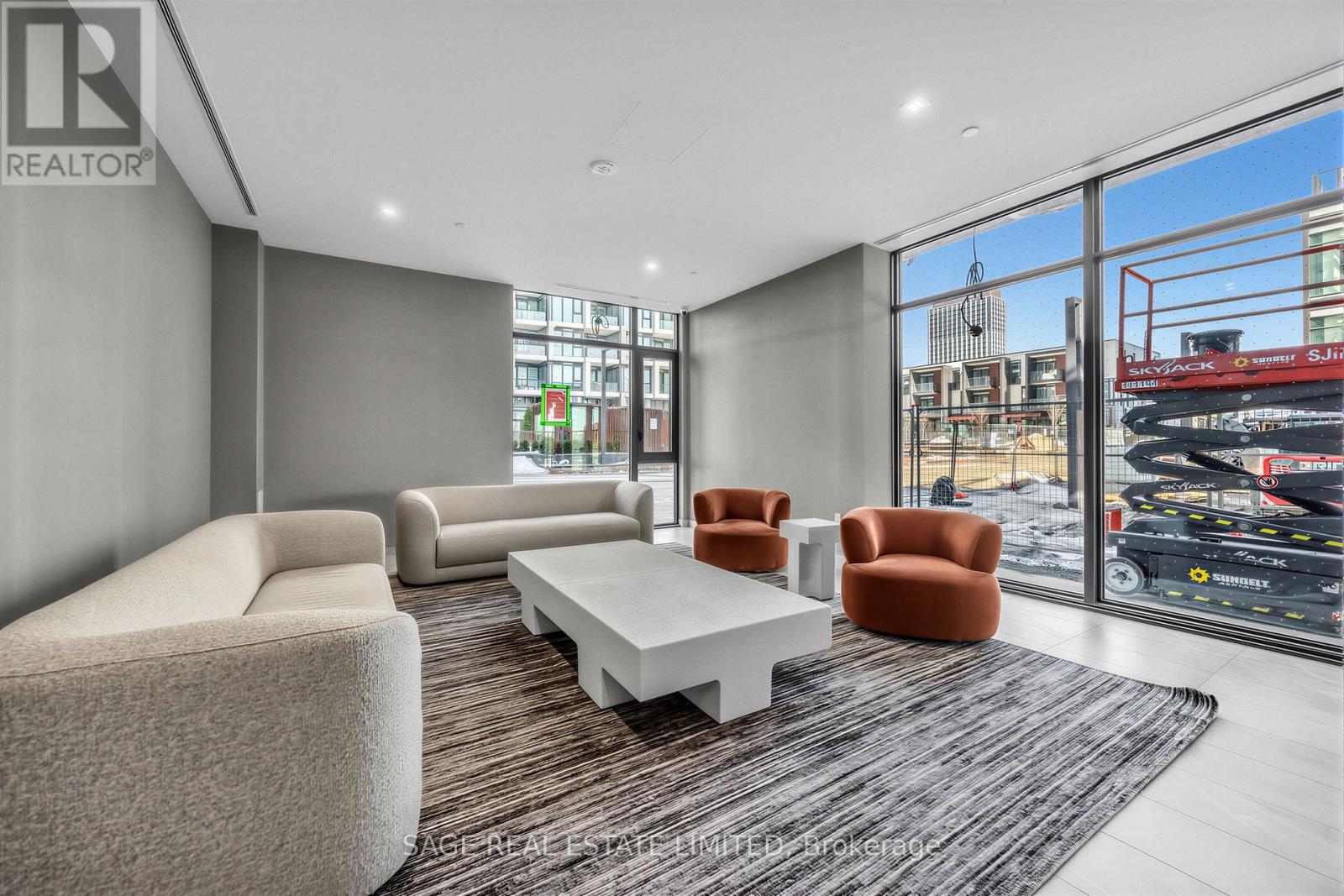 2002 - 1 Quarrington Lane, Toronto, Ontario  M3C 0S4 - Photo 32 - C12850090