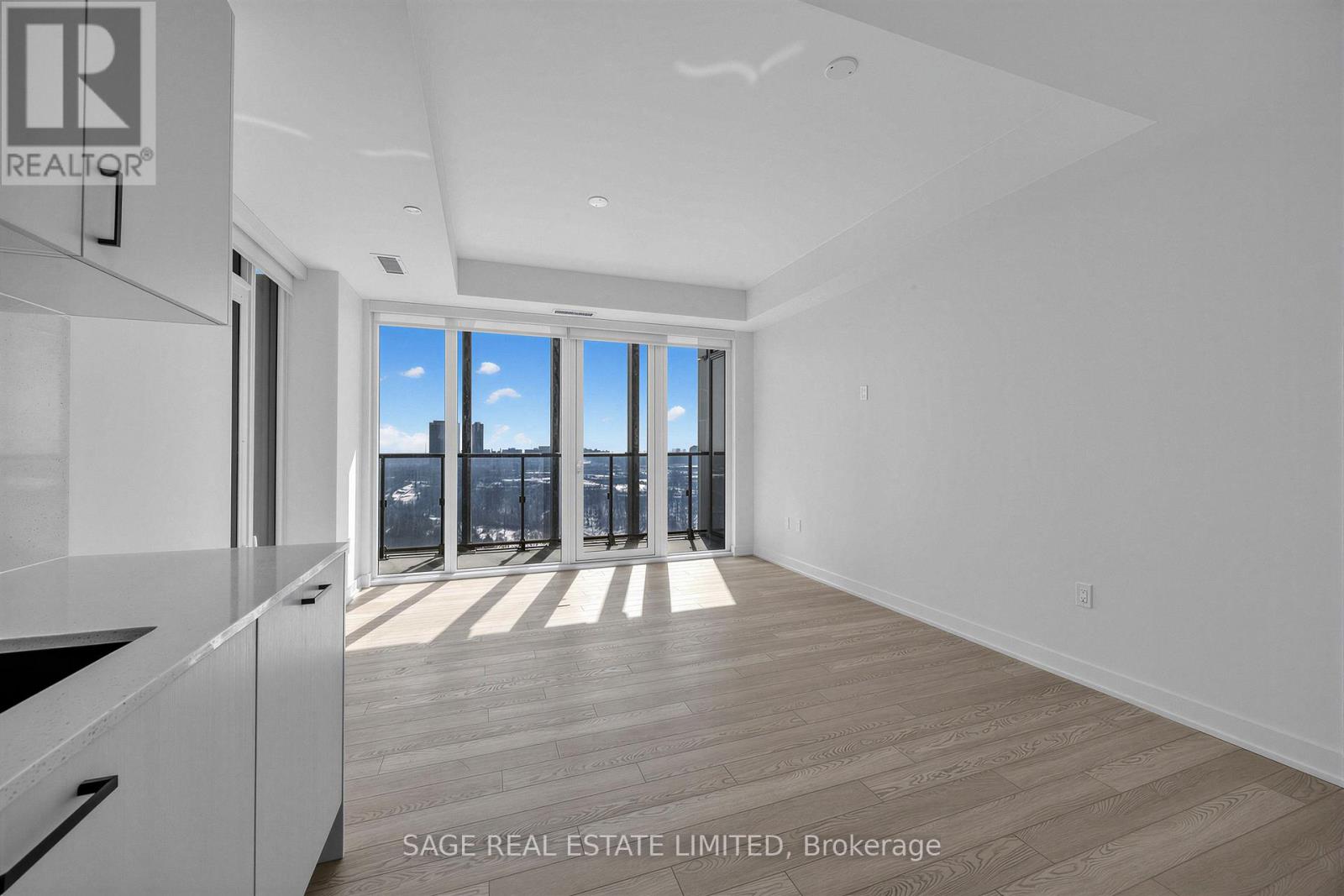 2002 - 1 Quarrington Lane, Toronto, Ontario  M3C 0S4 - Photo 5 - C12850090