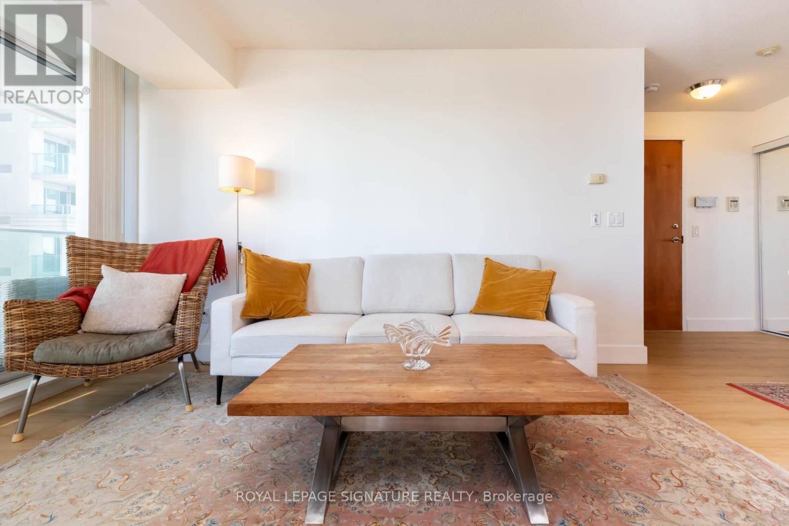 1910 - 31 Bales Avenue, Toronto, Ontario  M2N 7L6 - Photo 4 - C12850104