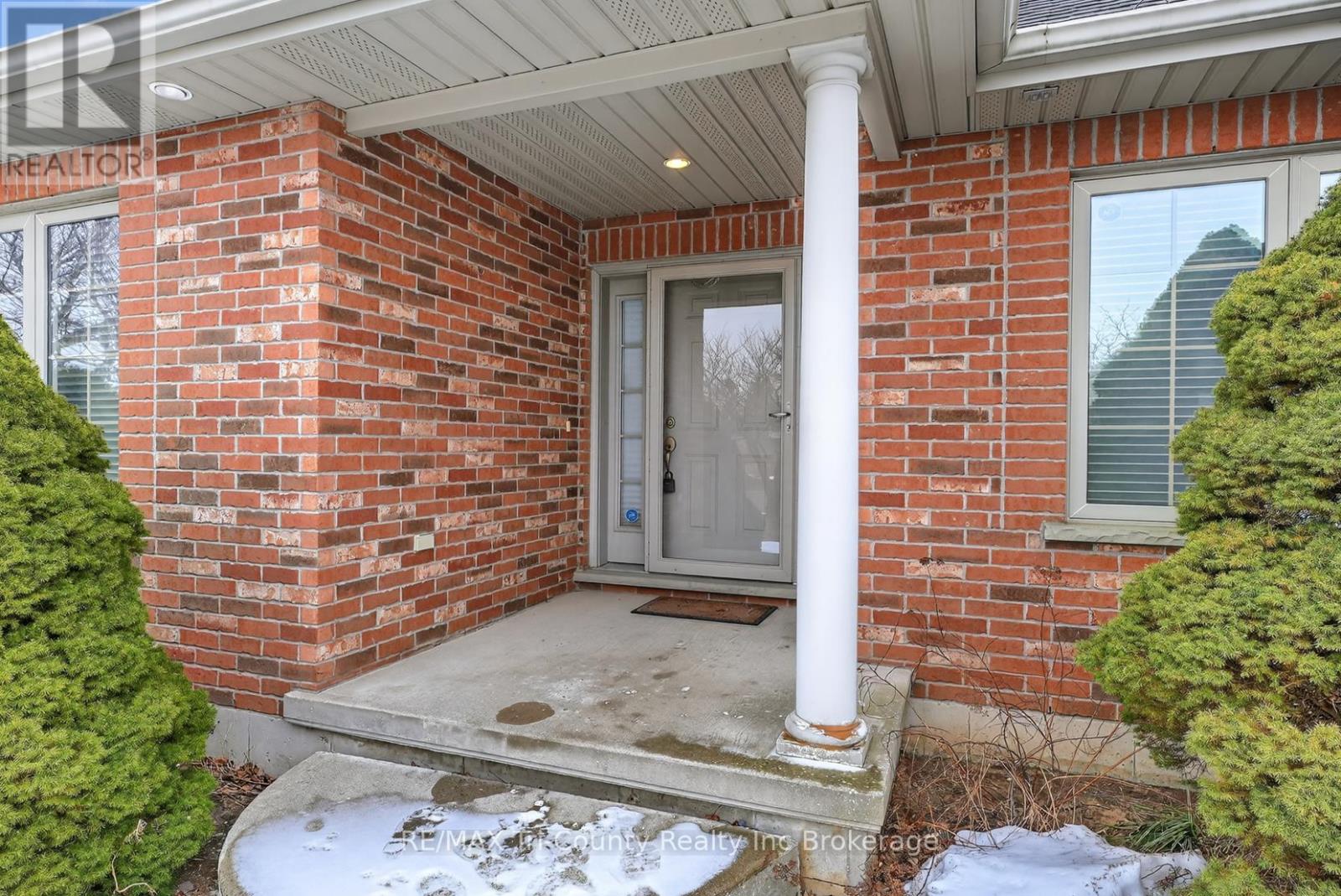 14 Yeager Avenue, Norfolk, Ontario  N3Y 5M6 - Photo 4 - X12850160