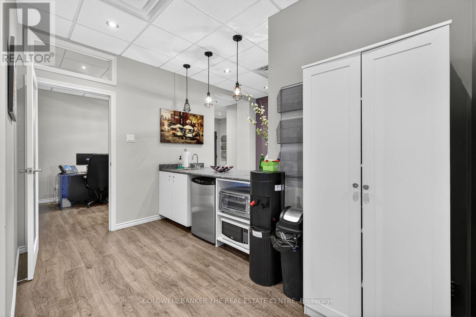 201 - 15 Harwood Avenue S, Ajax, Ontario  L1S 2B9 - Photo 8 - E12850098