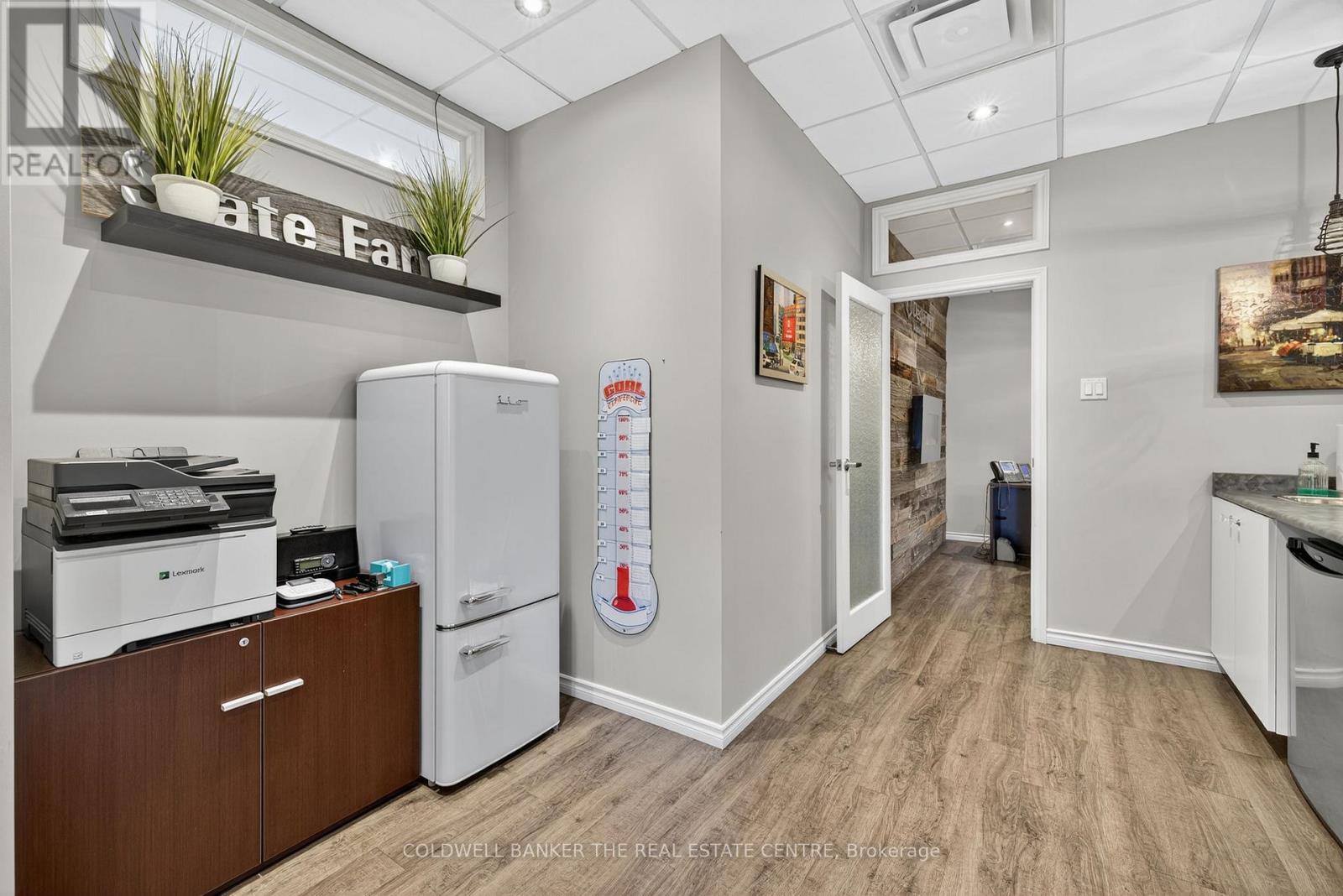 201 - 15 Harwood Avenue S, Ajax, Ontario  L1S 2B9 - Photo 9 - E12850098