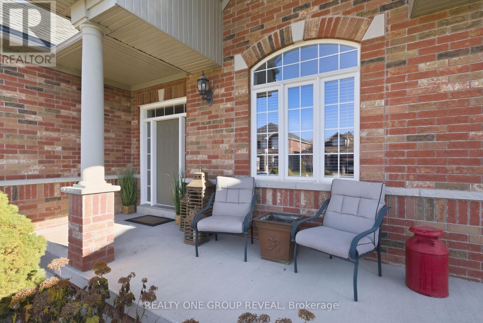 1737 Clearbrook Drive, Oshawa, Ontario  L1K 0C3 - Photo 5 - E12850110