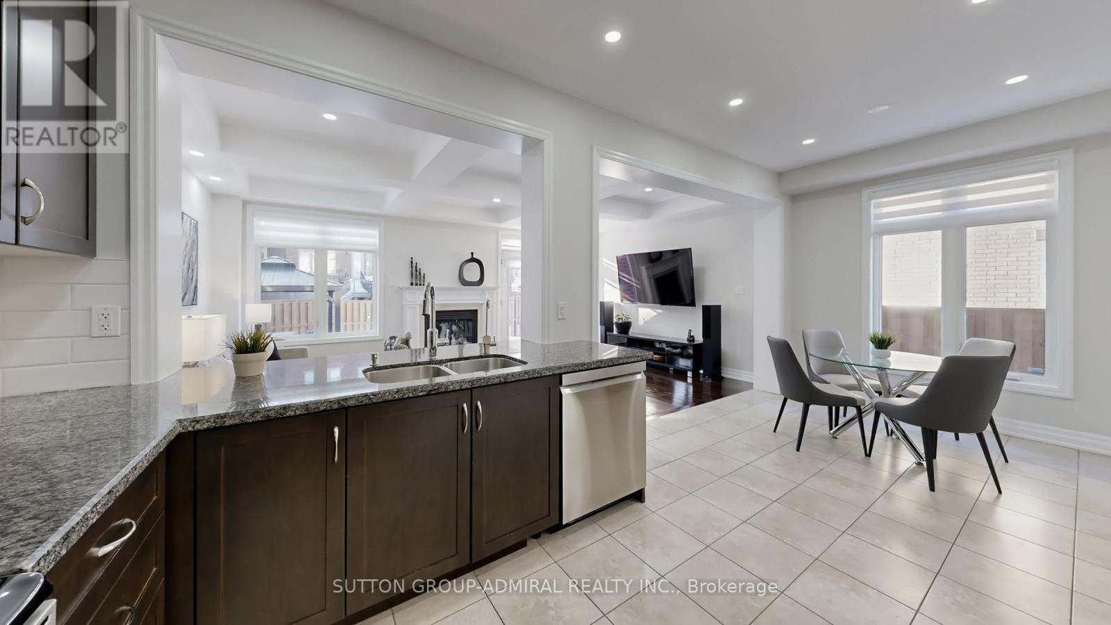 87 Robert Berry Crescent, King, Ontario  L7B 0M6 - Photo 12 - N12849910