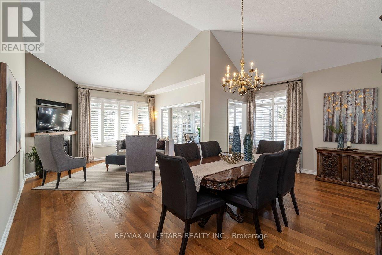 1 Christina Falls Way, Markham, Ontario  L6E 1B4 - Photo 11 - N12849934