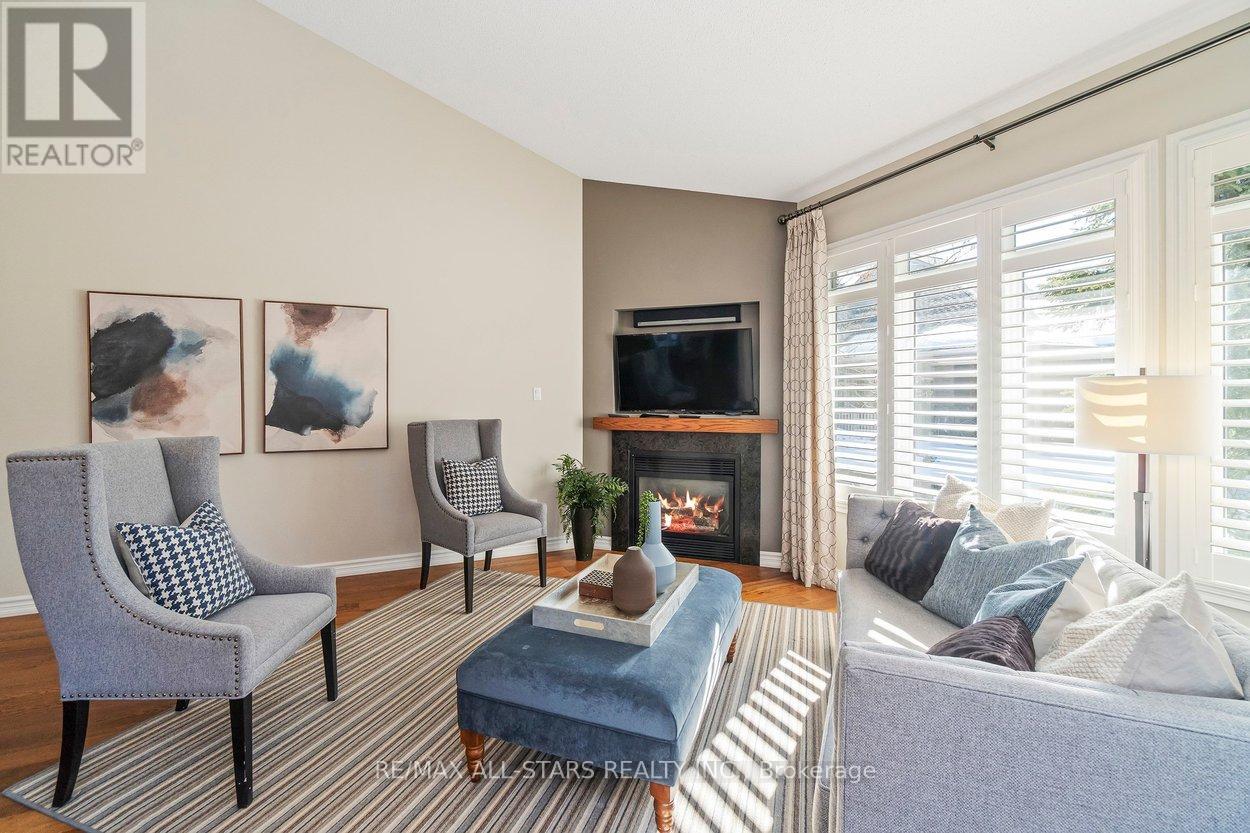 1 Christina Falls Way, Markham, Ontario  L6E 1B4 - Photo 15 - N12849934