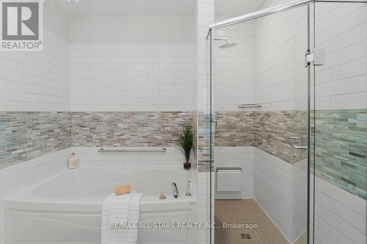 1 Christina Falls Way, Markham, Ontario  L6E 1B4 - Photo 23 - N12849934