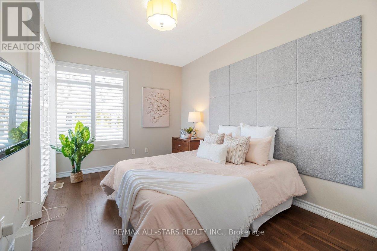 1 Christina Falls Way, Markham, Ontario  L6E 1B4 - Photo 25 - N12849934