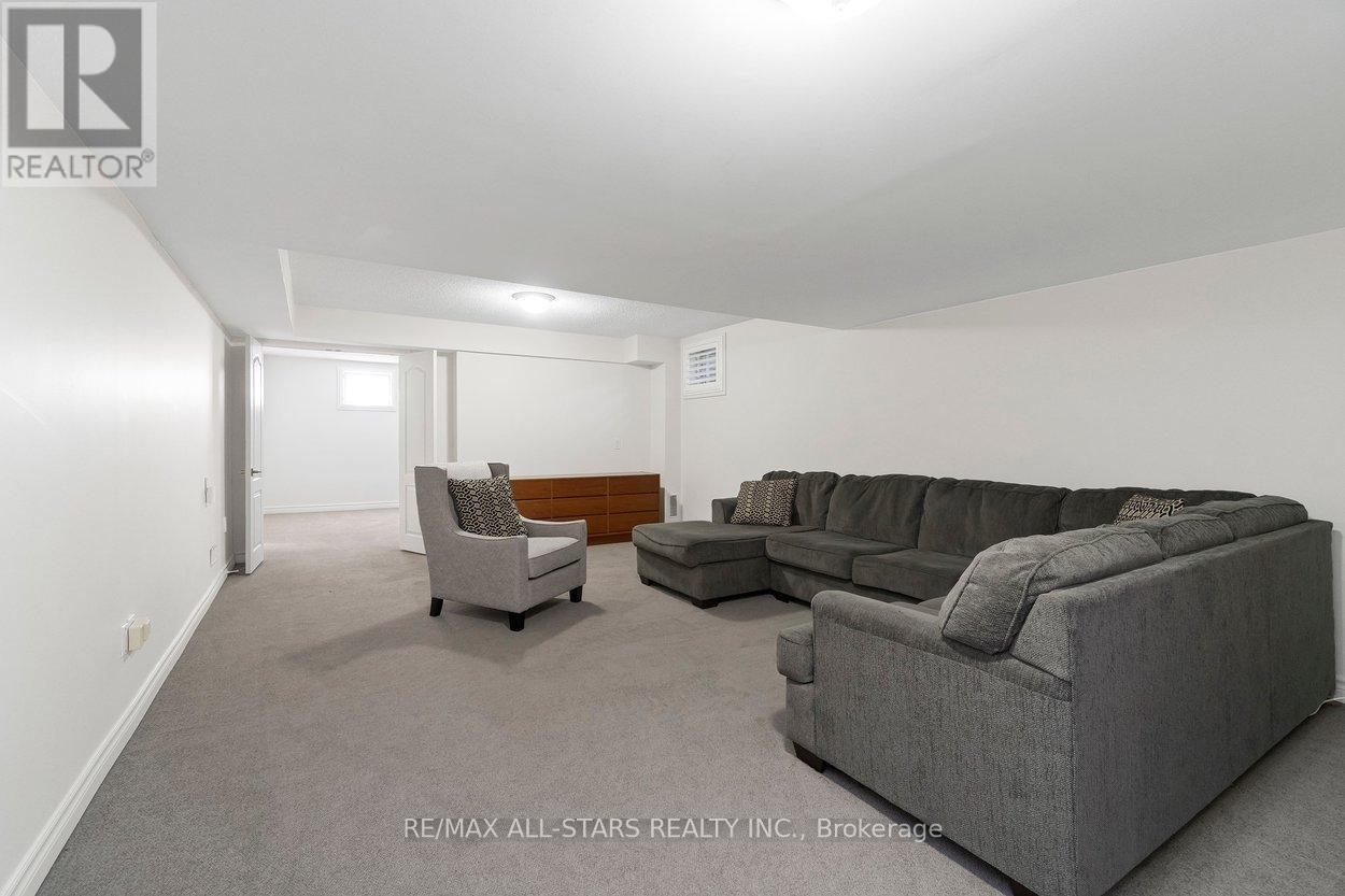 1 Christina Falls Way, Markham, Ontario  L6E 1B4 - Photo 30 - N12849934