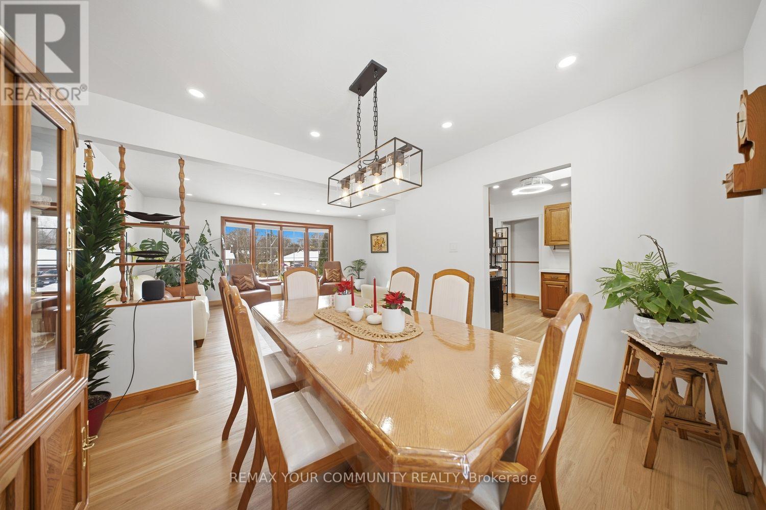 233 East Street, East Gwillimbury, Ontario  L9N 1K8 - Photo 14 - N12849936