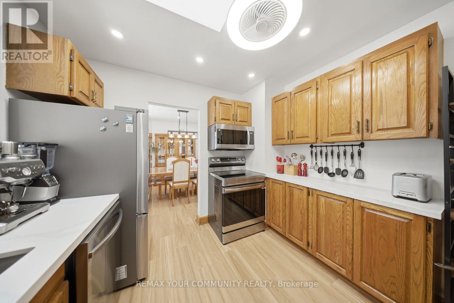 233 East Street, East Gwillimbury, Ontario  L9N 1K8 - Photo 17 - N12849936