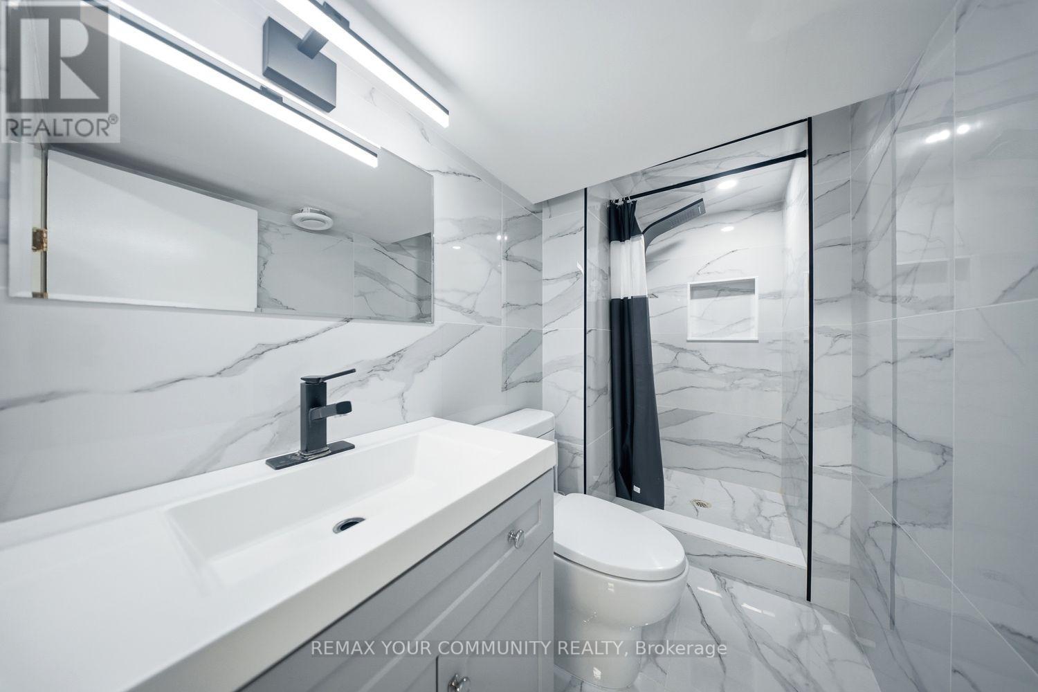 233 East Street, East Gwillimbury, Ontario  L9N 1K8 - Photo 42 - N12849936