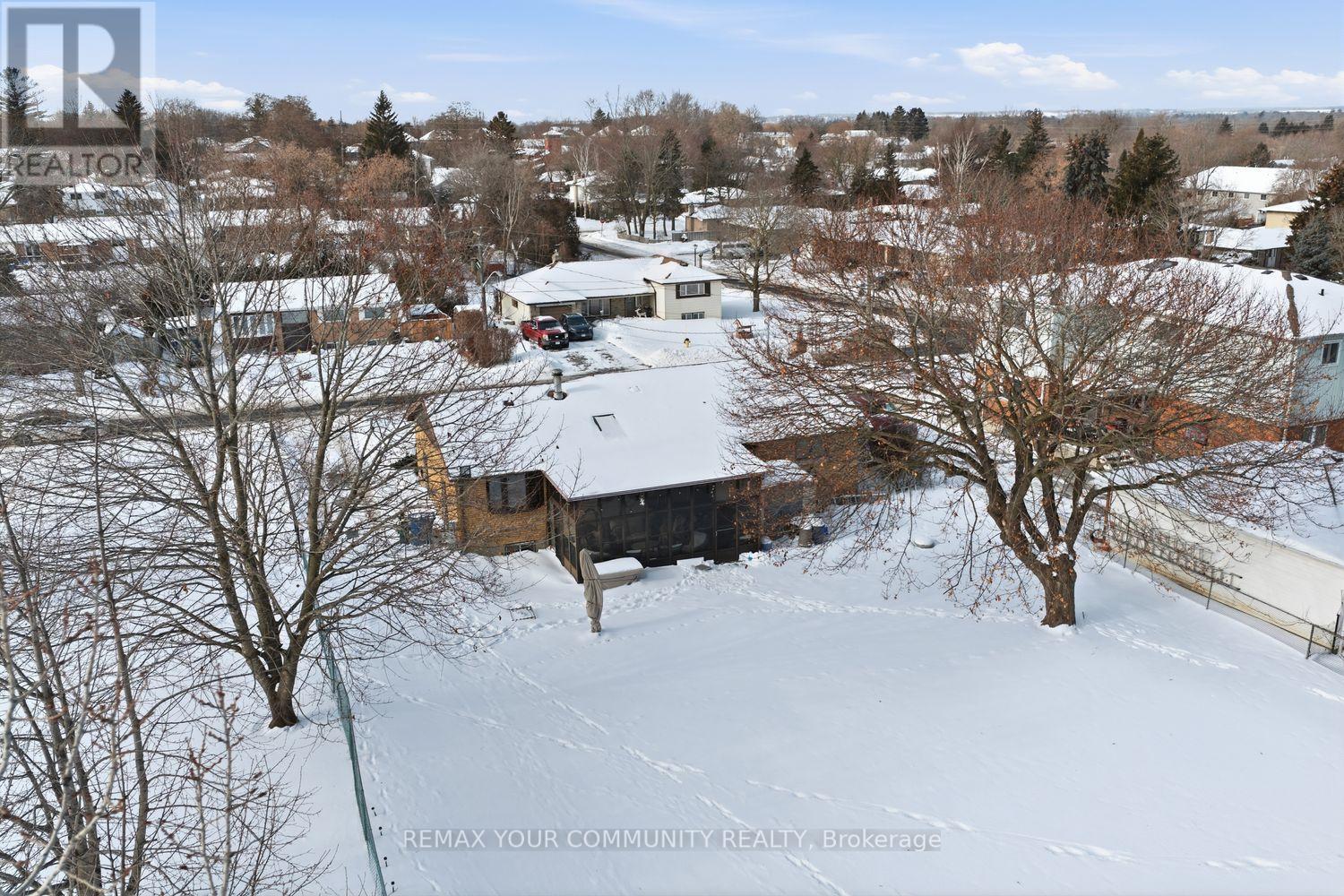 233 East Street, East Gwillimbury, Ontario  L9N 1K8 - Photo 47 - N12849936