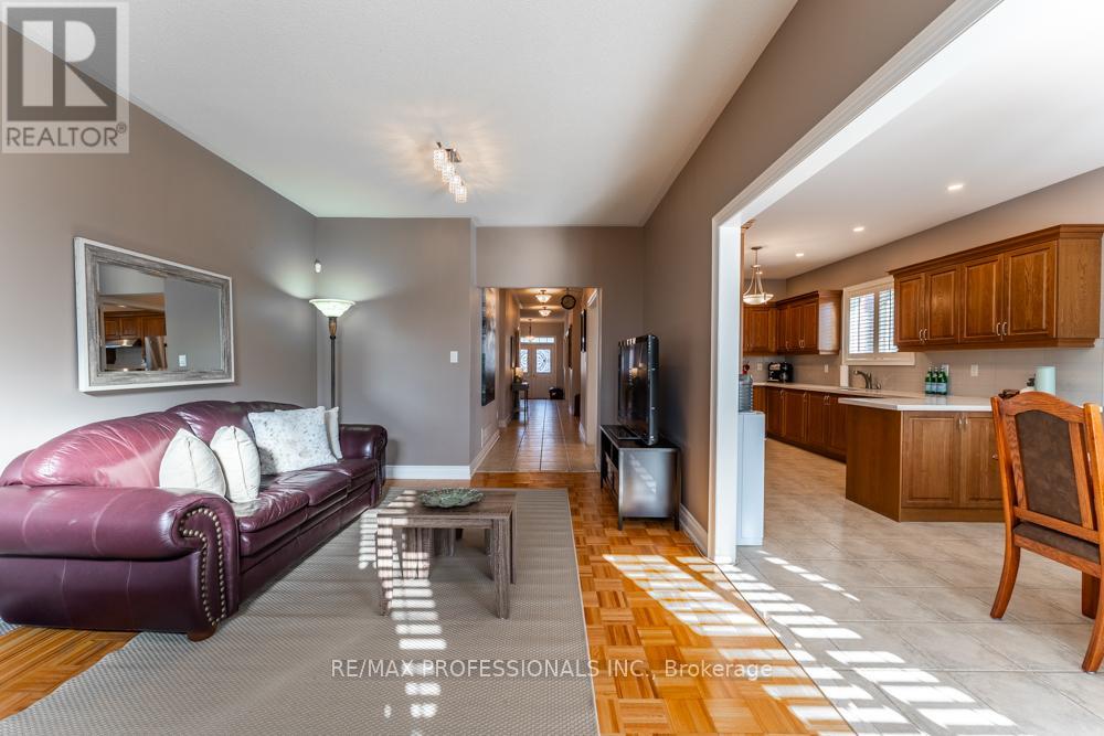 48 Pieta Place, Vaughan, Ontario  L4H 3G2 - Photo 18 - N12850016