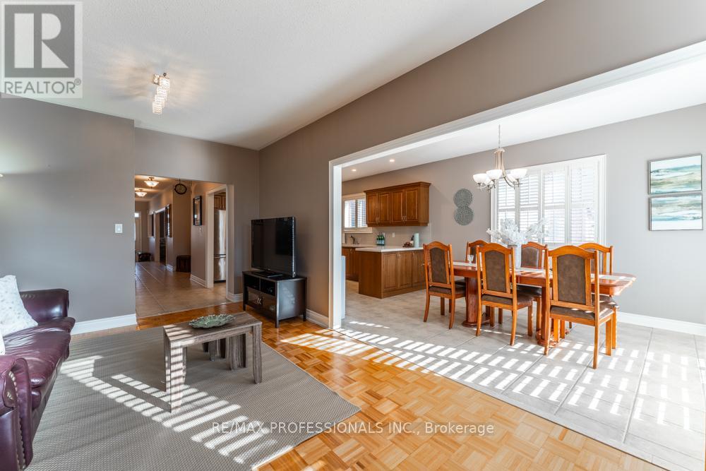 48 Pieta Place, Vaughan, Ontario  L4H 3G2 - Photo 19 - N12850016