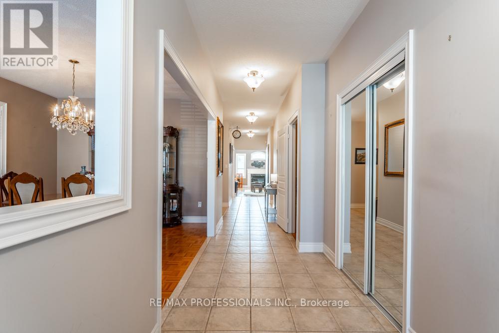 48 Pieta Place, Vaughan, Ontario  L4H 3G2 - Photo 4 - N12850016