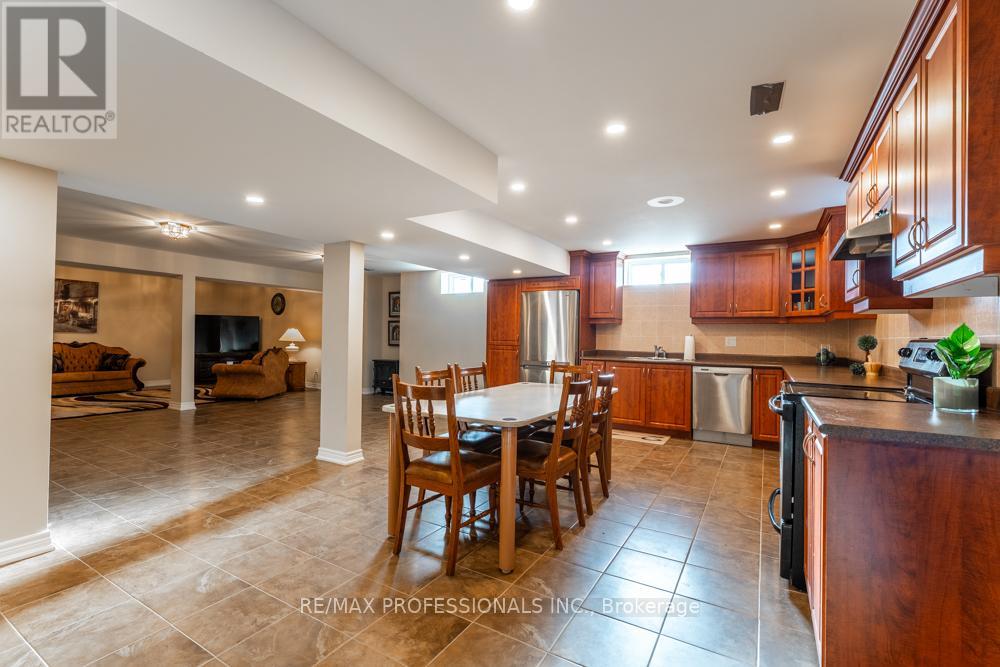 48 Pieta Place, Vaughan, Ontario  L4H 3G2 - Photo 42 - N12850016