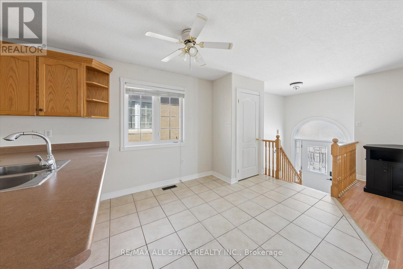 4 Smith Street, Bradford West Gwillimbury, Ontario  L3Z 3C9 - Photo 22 - N12850052