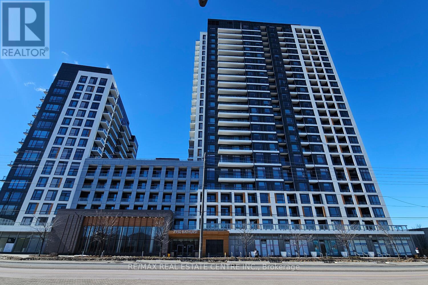 416 - 7950 Bathurst Street, Vaughan, Ontario  L4J 0L4 - Photo 2 - N12850130