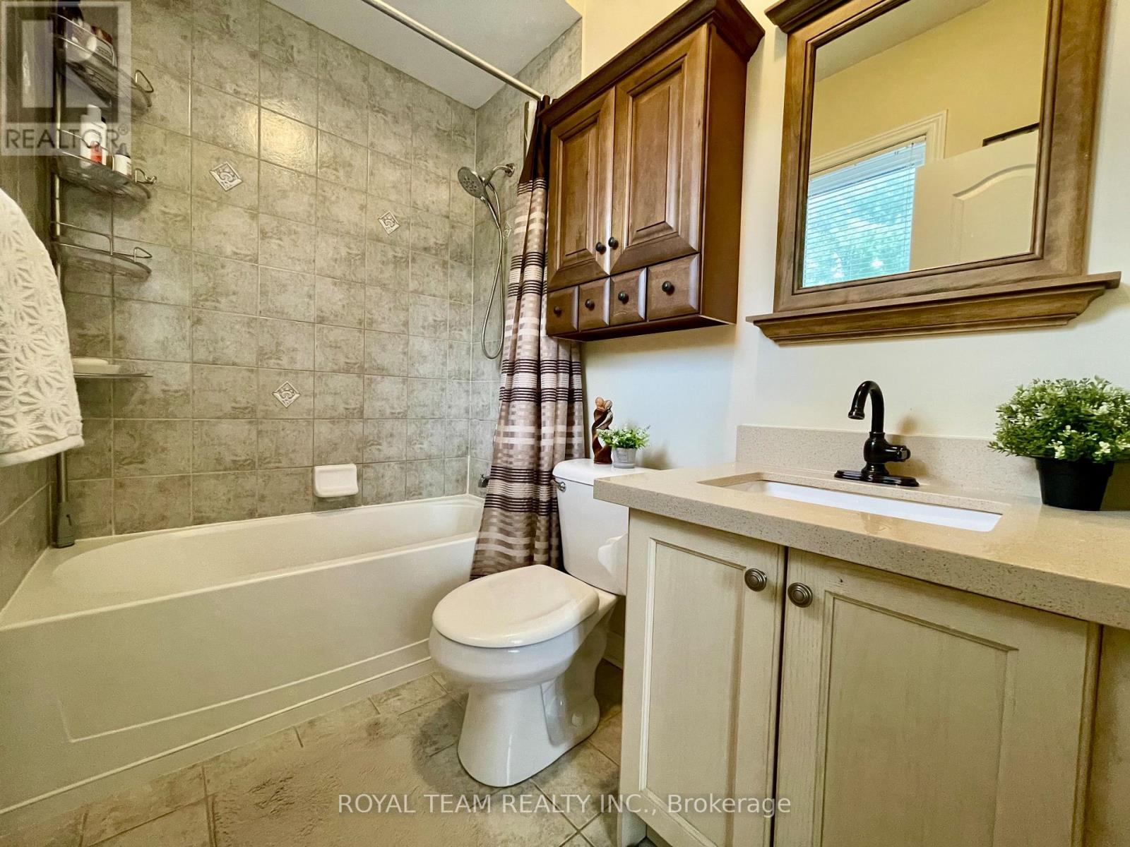 66 Canyon Gate Crescent, Vaughan, Ontario  L6A 0C2 - Photo 15 - N12850154