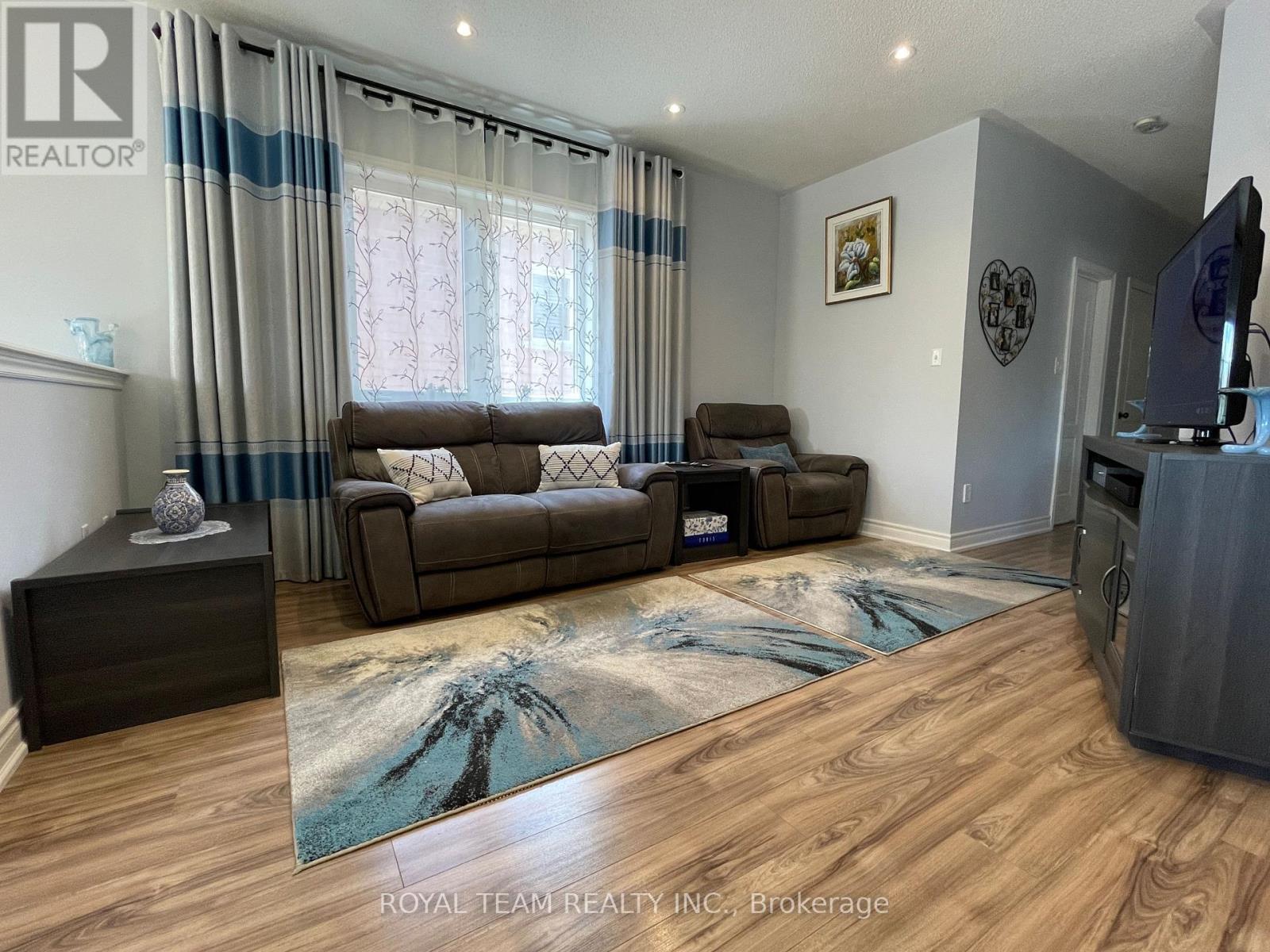 66 Canyon Gate Crescent, Vaughan, Ontario  L6A 0C2 - Photo 4 - N12850154