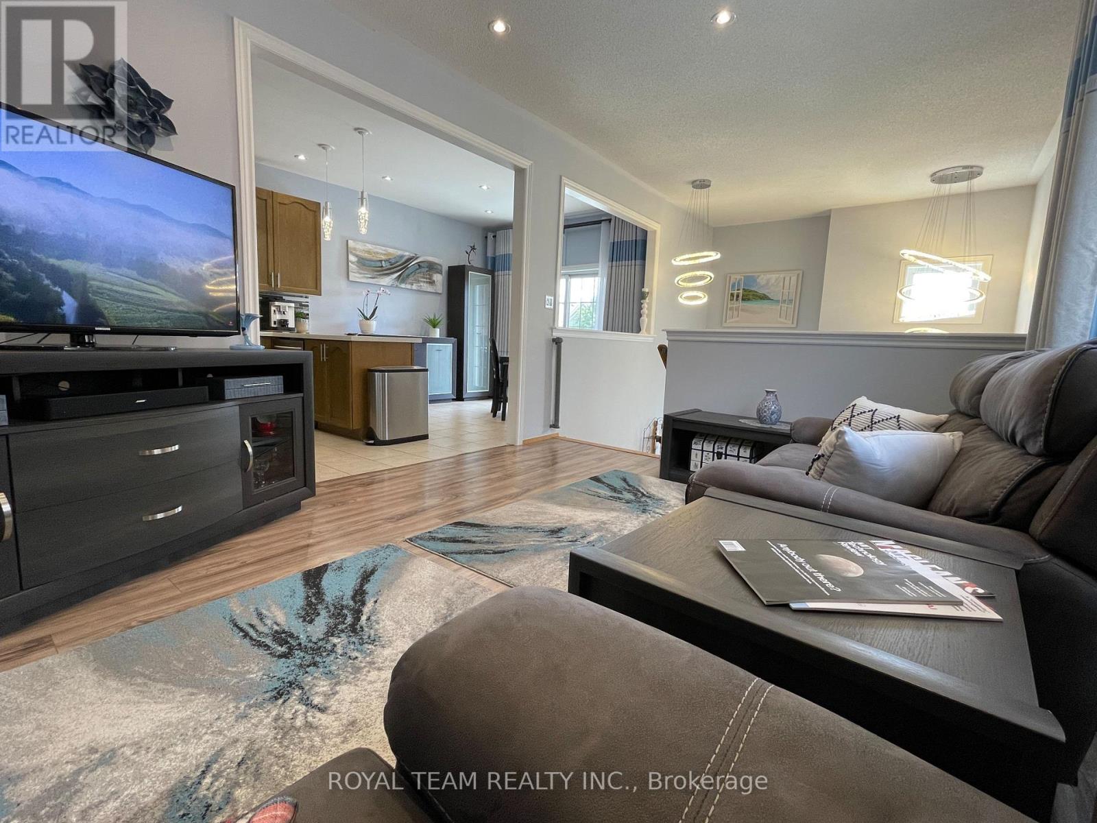 66 Canyon Gate Crescent, Vaughan, Ontario  L6A 0C2 - Photo 6 - N12850154