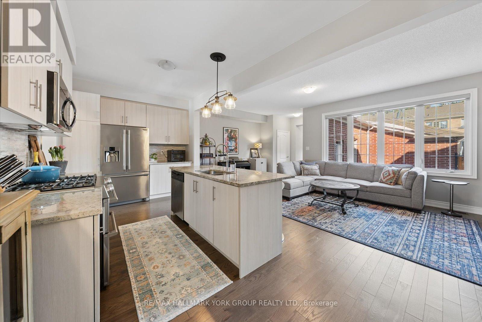 17 Carratuck Street, East Gwillimbury, Ontario  L9N 0S5 - Photo 15 - N12850156